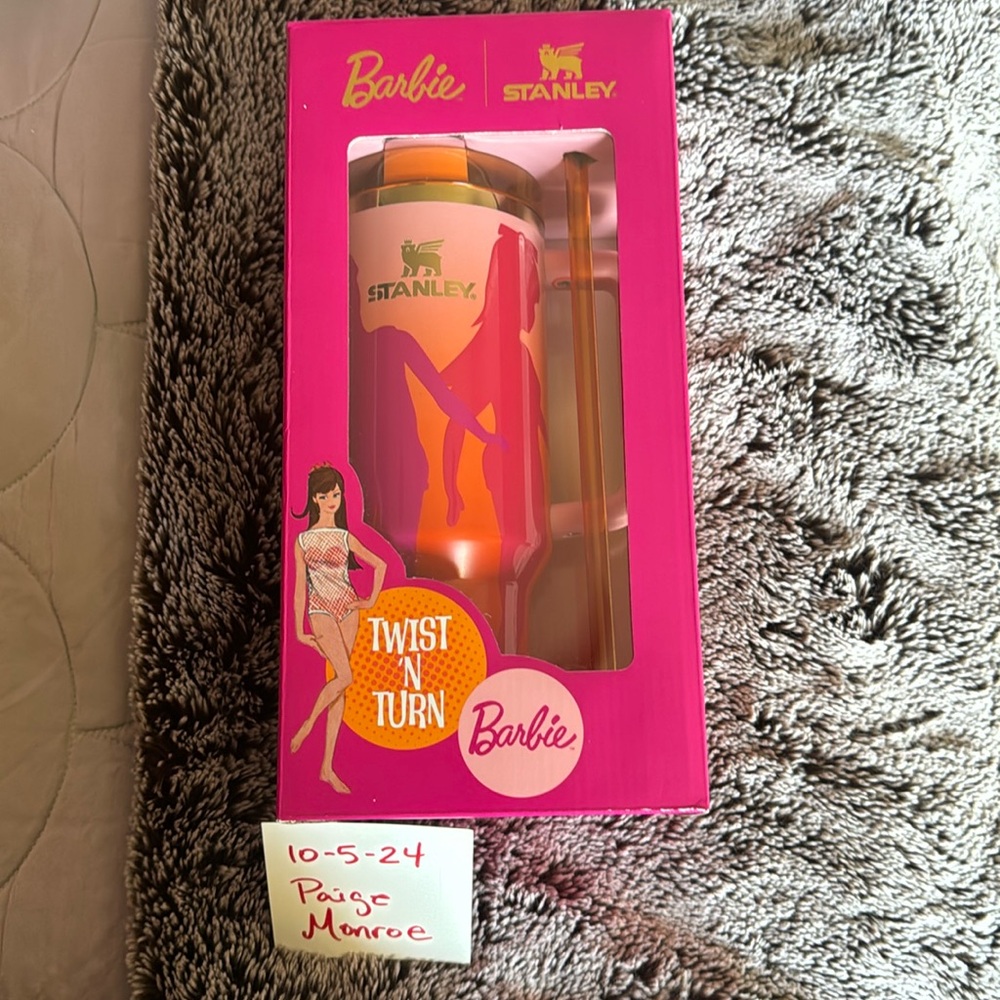 - 🆕 BLOWOUT PRICING BARBIE STANLEY 60S TWIST 'N TURN 40 OZ QUENCHER NEW
